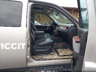 2008 Chevrolet Suburban 1500, VIN 3GNFK16328G174419. Фото 5 з 6 з аукціону IAAI. Каталог авто зі США OpenDataCar.