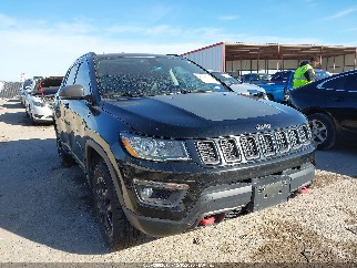 2019 Jeep Compass, VIN 3C4NJDDB9KT595135. Фото 1 з 6 з аукціону IAAI. Каталог авто зі США OpenDataCar.