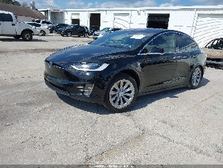 2019 Tesla Model X, VIN 5YJXCDE28KF152779. Фото 2 з 6 з аукціону IAAI. Каталог авто зі США OpenDataCar.