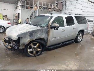 2013 Chevrolet Suburban 1500, VIN 1GNSKKE79DR276710. Фото 2 з 6 з аукціону IAAI. Каталог авто зі США OpenDataCar.