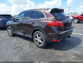 2014 Porsche Cayenne, VIN WP1AA2A28ELA93609. Фото 3 з 6 з аукціону IAAI. Каталог авто зі США OpenDataCar.