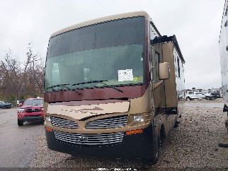 2011 Ford F53, VIN 1F66F5DY9B0A02423. Фото 2 из 6 с аукциона IAAI. Каталог авто из США OpenDataCar.