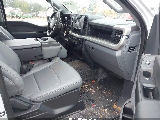 2023 Ford F-350, VIN 1FT8W3BT4PEE15359. Фото 5 из 6 с аукциона IAAI. Каталог авто из США OpenDataCar.