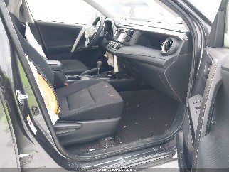 2017 Toyota RAV4, VIN JTMZFREV5HJ107629. Фото 5 з 6 з аукціону IAAI. Каталог авто зі США OpenDataCar.