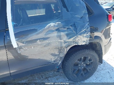2018 Jeep Cherokee, VIN 1C4PJMBX4JD592039. Фото 6 з 6 з аукціону IAAI. Каталог авто зі США OpenDataCar.