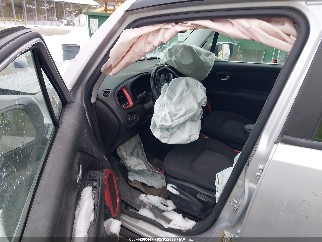 2017 Jeep Renegade, VIN ZACCJBCB5HPE92159. Фото 5 из 6 с аукциона IAAI. Каталог авто из США OpenDataCar.