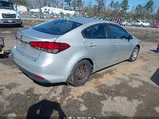 2017 Kia Forte, VIN 3KPFL4A75HE071041. Фото 4 з 6 з аукціону IAAI. Каталог авто зі США OpenDataCar.