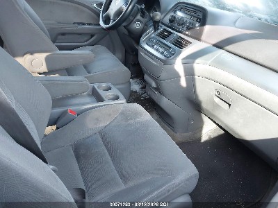 2008 Honda Odyssey, VIN 5FNRL38428B502772. Фото 5 из 6 с аукциона IAAI. Каталог авто из США OpenDataCar.