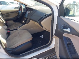 2017 Ford Focus, VIN 1FADP3K24HL259538. Фото 5 з 6 з аукціону IAAI. Каталог авто зі США OpenDataCar.