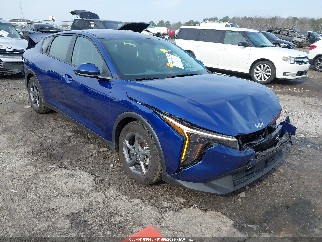 2025 Kia K4, VIN 3KPFT4DE6SE150977. Фото 1 з 6 з аукціону IAAI. Каталог авто зі США OpenDataCar.