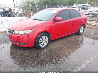 2013 Kia Forte, VIN KNAFU4A21D5740314. Фото 2 з 6 з аукціону IAAI. Каталог авто зі США OpenDataCar.