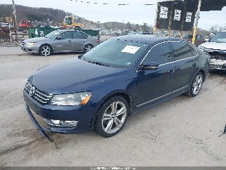 2015 Volkswagen Passat, VIN 1VWBT7A33FC024525. Zdjęcie 2 z 6 z aukcji IAAI. Katalog aut z USA OpenDataCar.