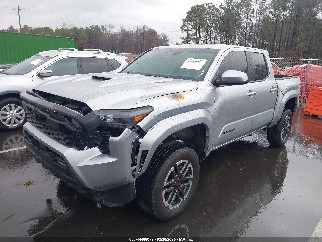 2026 Toyota Tacoma, VIN 3TYLB5JN5TT108103. Фото 2 з 6 з аукціону IAAI. Каталог авто зі США OpenDataCar.