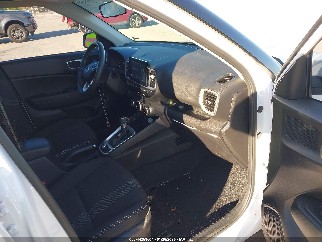 2024 Hyundai Venue, VIN KMHRC8A39RU341064. Zdjęcie 5 z 6 z aukcji IAAI. Katalog aut z USA OpenDataCar.