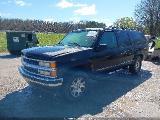 1999 Chevrolet Suburban 1500, VIN 1GBFK16R9XJ422194. Фото 2 з 6 з аукціону IAAI. Каталог авто зі США OpenDataCar.