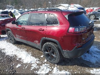 2019 Jeep Cherokee, VIN 1C4PJMLX9KD299205. Фото 3 из 6 с аукциона IAAI. Каталог авто из США OpenDataCar.