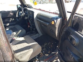 2010 Jeep Wrangler Unlimited, VIN 1J4BB3H18AL138848. Фото 5 з 6 з аукціону IAAI. Каталог авто зі США OpenDataCar.