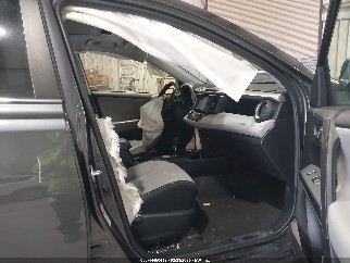 2017 Toyota RAV4, VIN JTMWFREV8HD102605. Фото 5 з 6 з аукціону IAAI. Каталог авто зі США OpenDataCar.