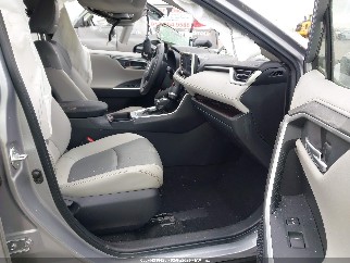 2020 Toyota RAV4, VIN JTMN1RFV9LD531138. Фото 5 з 6 з аукціону IAAI. Каталог авто зі США OpenDataCar.