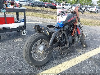 1993 Honda VT1100, VIN 1HFSC1811PA702602. Фото 4 из 6 с аукциона IAAI. Каталог авто из США OpenDataCar.