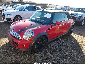 2013 Mini Convertible, VIN WMWZN3C55DT568277. Фото 2 из 6 с аукциона IAAI. Каталог авто из США OpenDataCar.