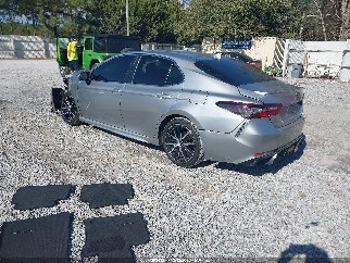 2021 Toyota Camry, VIN 4T1G11AK5MU604428. Фото 3 з 6 з аукціону IAAI. Каталог авто зі США OpenDataCar.