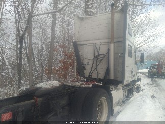 2020 Volvo VNL, VIN 4V4NC9EH1LN244705. Zdjęcie 4 z 6 z aukcji IAAI. Katalog aut z USA OpenDataCar.