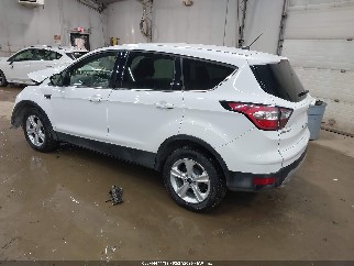 2017 Ford Escape, VIN 1FMCU9GD4HUD37382. Zdjęcie 3 z 6 z aukcji IAAI. Katalog aut z USA OpenDataCar.