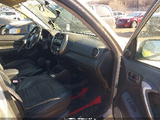 2004 Toyota RAV4, VIN JTEHD20VX40024869. Фото 5 з 6 з аукціону IAAI. Каталог авто зі США OpenDataCar.