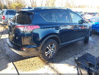 2017 Toyota RAV4, VIN JTMBFREVXHJ711226. Zdjęcie 4 z 6 z aukcji IAAI. Katalog aut z USA OpenDataCar.