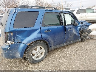 2010 Ford Escape, VIN 1FMCU9DG0AKC80792. Фото 4 з 6 з аукціону IAAI. Каталог авто зі США OpenDataCar.