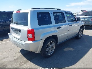 2008 Jeep Patriot, VIN 1J8FF28W58D588620. Photo 4 of 6 from IAAI auction. OpenDataCar US salvage catalog.