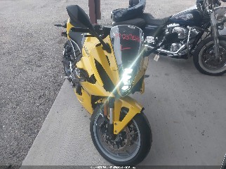 2024 Suzuki GSX800, VIN JS1EM13B0R7103558. Фото 5 з 6 з аукціону IAAI. Каталог авто зі США OpenDataCar.