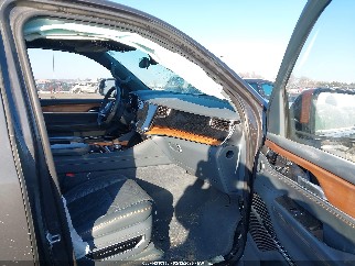 2023 Jeep Grand Wagoneer, VIN 1C4SJVGP2PS505350. Фото 5 из 6 с аукциона IAAI. Каталог авто из США OpenDataCar.