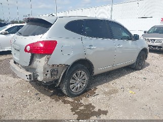 2011 Nissan Rogue Sport, VIN JN8AS5MV8BW680476. Zdjęcie 4 z 6 z aukcji IAAI. Katalog aut z USA OpenDataCar.