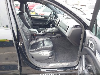 2016 Porsche Cayenne, VIN WP1AD2A20GLA77947. Фото 5 з 6 з аукціону IAAI. Каталог авто зі США OpenDataCar.