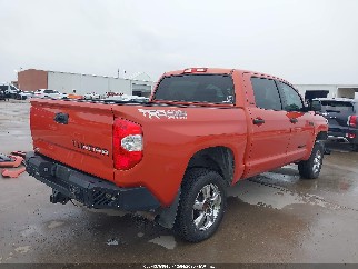 2016 Toyota Tundra, VIN 5TFDW5F18GX560248. Фото 4 з 6 з аукціону IAAI. Каталог авто зі США OpenDataCar.