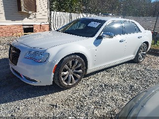 2019 Chrysler 300, VIN 2C3CCAEG8KH698120. Фото 2 з 6 з аукціону IAAI. Каталог авто зі США OpenDataCar.