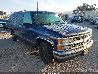 1996 Chevrolet Suburban, VIN 1GNEC16R5TJ376563. Фото 1 з 6 з аукціону IAAI. Каталог авто зі США OpenDataCar.