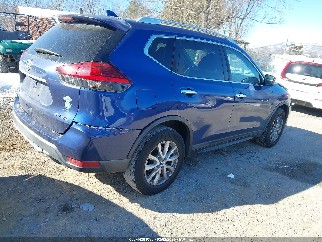 2017 Nissan Rogue, VIN KNMAT2MV9HP516695. Zdjęcie 4 z 6 z aukcji IAAI. Katalog aut z USA OpenDataCar.