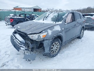 2018 Mitsubishi RVR, VIN JA4AJ3AU0JU602566. Фото 2 з 6 з аукціону IAAI. Каталог авто зі США OpenDataCar.
