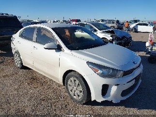 2020 Kia Rio, VIN 3KPA24AD6LE359291. Фото 1 з 6 з аукціону IAAI. Каталог авто зі США OpenDataCar.