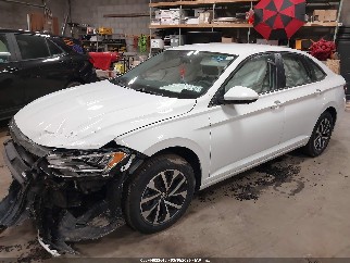 2022 Volkswagen Jetta, VIN 3VWNM7BU5NM025660. Photo 2 of 6 from IAAI auction. OpenDataCar US salvage catalog.