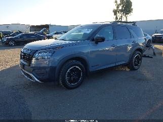 2023 Nissan Pathfinder, VIN 5N1DR3BD1PC264390. Фото 2 з 6 з аукціону IAAI. Каталог авто зі США OpenDataCar.