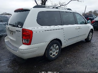 2008 Hyundai Entourage, VIN KNDMC233086046219. Zdjęcie 4 z 6 z aukcji IAAI. Katalog aut z USA OpenDataCar.