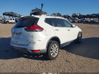 2017 Nissan Rogue, VIN KNMAT2MT2HP566000. Zdjęcie 4 z 6 z aukcji IAAI. Katalog aut z USA OpenDataCar.