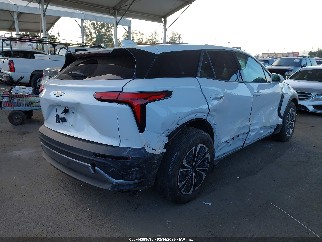 2025 Chevrolet Blazer, VIN 3GNKDBRM3SS177188. Фото 4 из 6 с аукциона IAAI. Каталог авто из США OpenDataCar.