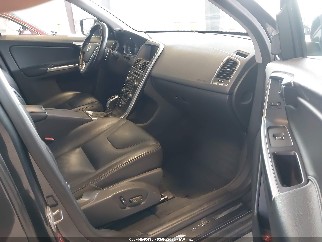 2015 Volvo XC60, VIN YV4902RC8F2610593. Фото 5 з 6 з аукціону IAAI. Каталог авто зі США OpenDataCar.
