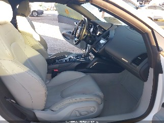 2015 Audi R8, VIN WUASUAFG0F7001806. Zdjęcie 5 z 6 z aukcji IAAI. Katalog aut z USA OpenDataCar.