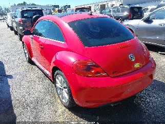 2015 Volkswagen Beetle, VIN 3VWJA7AT2FM640667. Zdjęcie 3 z 6 z aukcji IAAI. Katalog aut z USA OpenDataCar.